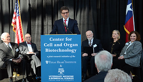 Announcing the Center for Cell and Organ Biotechnology. Left to right Dr. Denton A. Cooley, Dr. R. Bowen Loftin, Governor Rick Perry, Dr. Glen A. Laine, Dr. Eleanor M. Green, Dr. Doris Taylor Announcing the Center for Cell and Organ Biotechnology. Left to right Dr. Denton A. Cooley, Dr. R. Bowen Loftin, Governor Rick Perry, Dr. Glen A. Laine, Dr. Eleanor M. Green, Dr. Doris Taylor