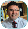 Henry Aceves: auxiliar de enlace médico